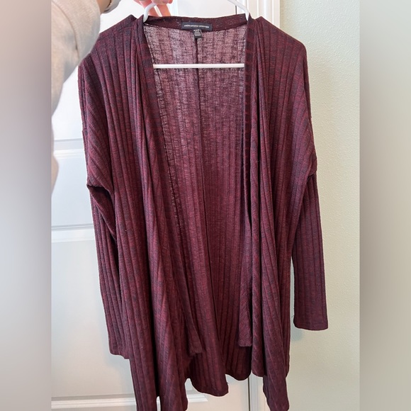 Maroon cardigan - Picture 1 of 2